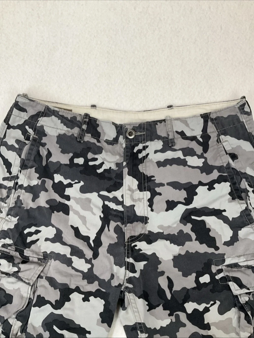 Levi's Cargo Shorts Black & Gray Camo Utility Pockets Baggy Men's Size 34